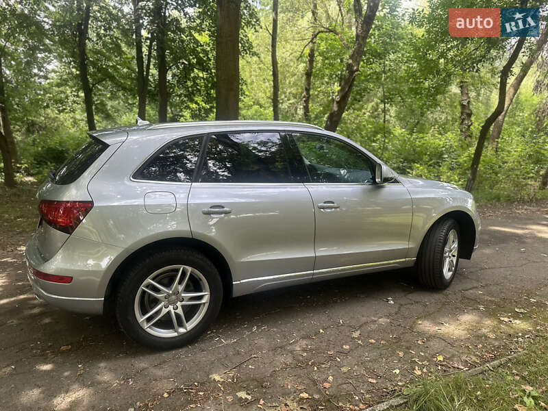 Позашляховик / Кросовер Audi Q5 2016 в Калуші