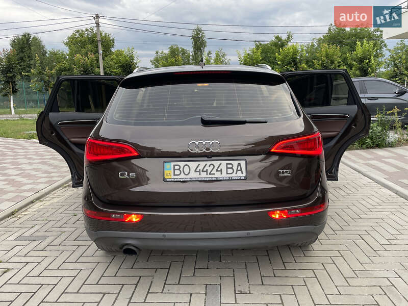 Внедорожник / Кроссовер Audi Q5 2012 в Тернополе