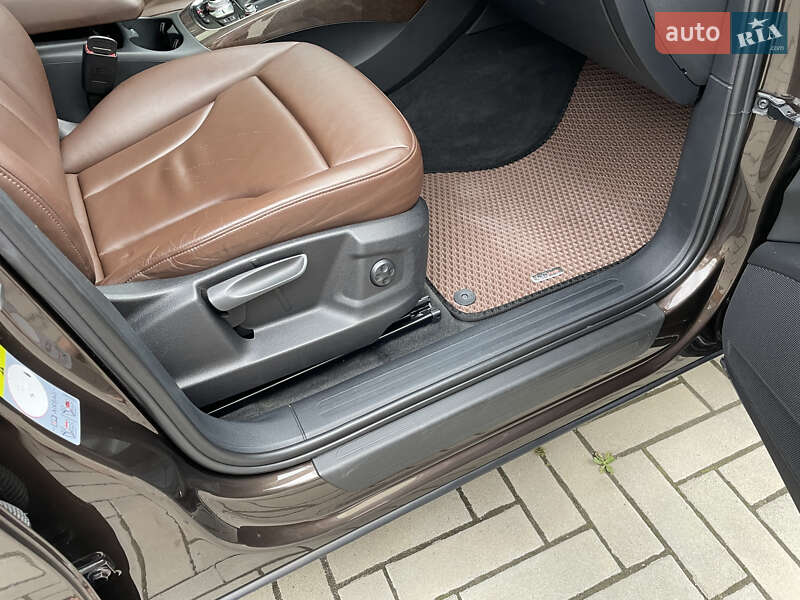 Внедорожник / Кроссовер Audi Q5 2012 в Тернополе