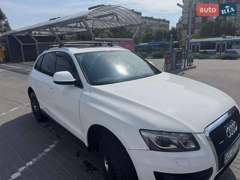 Позашляховик / Кросовер Audi Q5 2011 в Дніпрі