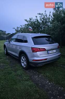 Внедорожник / Кроссовер Audi Q5 2017 в 