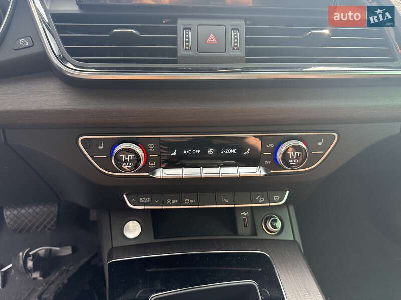 Позашляховик / Кросовер Audi Q5 2021 в Львові