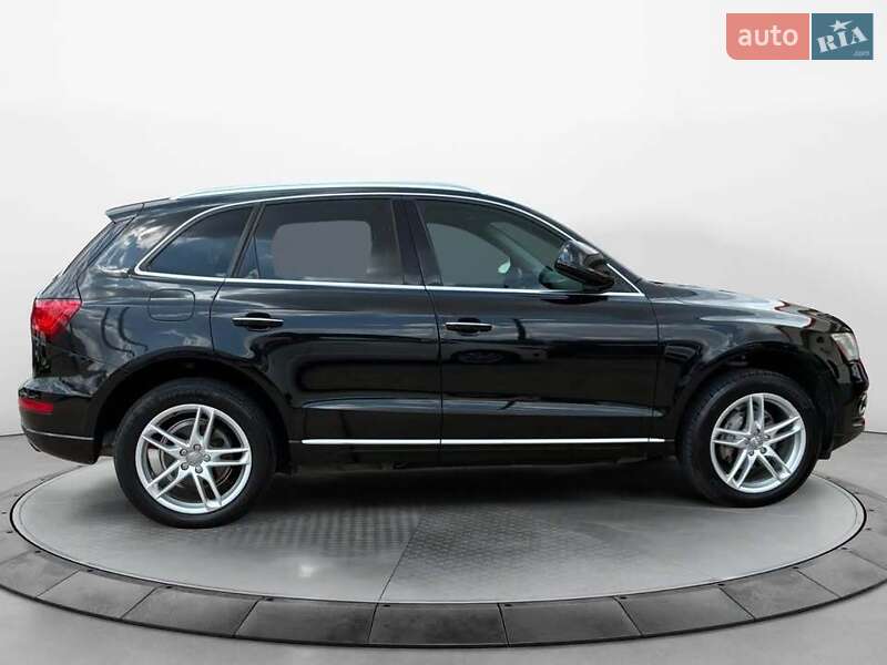 Позашляховик / Кросовер Audi Q5 2015 в Львові