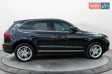 Позашляховик / Кросовер Audi Q5 2015 в 
