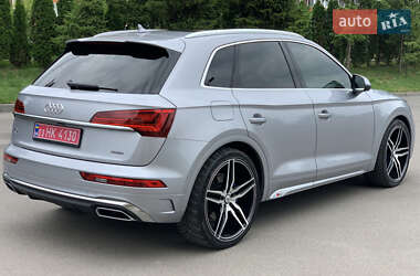 Внедорожник / Кроссовер Audi Q5 2021 в 