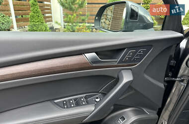 Позашляховик / Кросовер Audi Q5 2023 в 