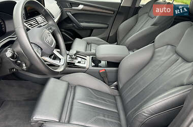 Позашляховик / Кросовер Audi Q5 2023 в 