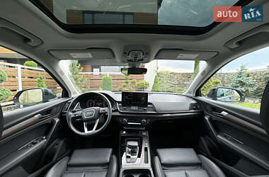 Позашляховик / Кросовер Audi Q5 2023 в 