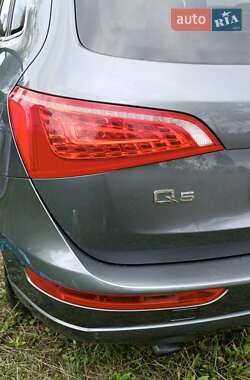 Внедорожник / Кроссовер Audi Q5 2012 в 