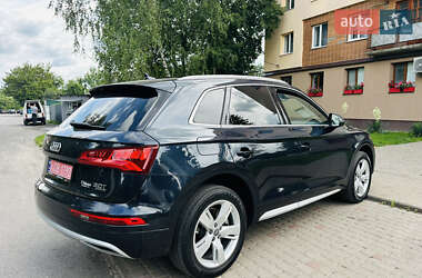 Внедорожник / Кроссовер Audi Q5 2018 в 