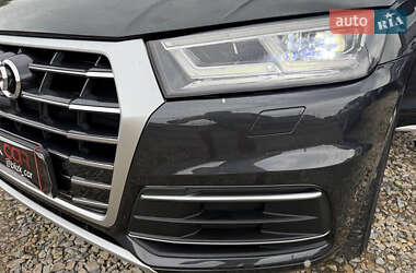 Позашляховик / Кросовер Audi Q5 2018 в 