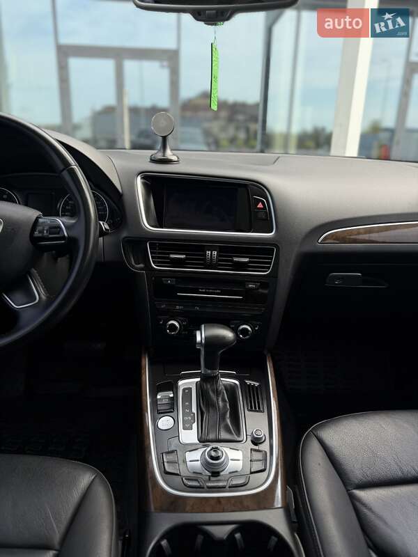 Позашляховик / Кросовер Audi Q5 2016 в Львові