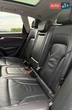 Внедорожник / Кроссовер Audi Q5 2016 в 