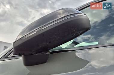 Позашляховик / Кросовер Audi Q5 2020 в 