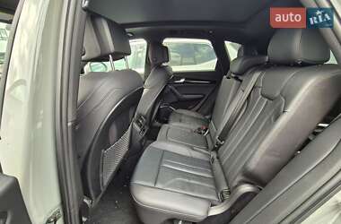 Позашляховик / Кросовер Audi Q5 2020 в 
