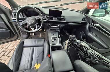 Позашляховик / Кросовер Audi Q5 2020 в 