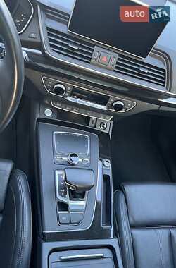 Внедорожник / Кроссовер Audi Q5 2019 в 