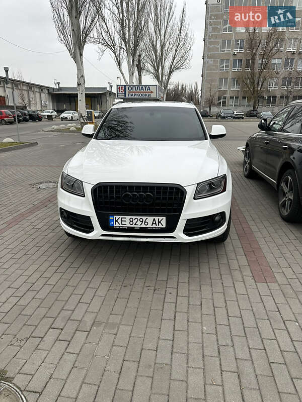Позашляховик / Кросовер Audi Q5 2015 в Дніпрі