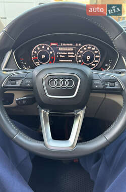 Внедорожник / Кроссовер Audi Q5 2019 в 