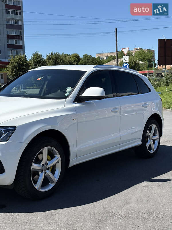 Позашляховик / Кросовер Audi Q5 2009 в Хмільнику