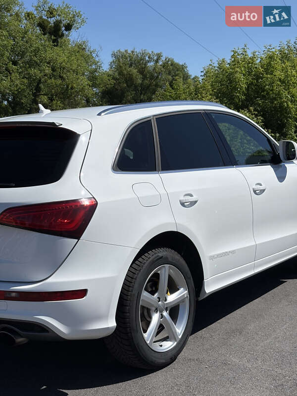 Позашляховик / Кросовер Audi Q5 2009 в Хмільнику