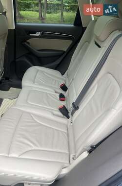 Внедорожник / Кроссовер Audi Q5 2015 в 