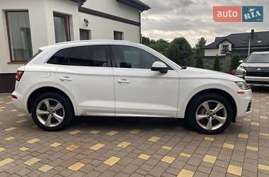 Внедорожник / Кроссовер Audi Q5 2018 в 
