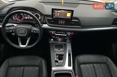 Внедорожник / Кроссовер Audi Q5 2018 в 