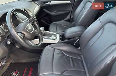 Позашляховик / Кросовер Audi Q5 2016 в 