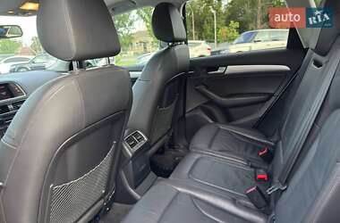 Позашляховик / Кросовер Audi Q5 2016 в 