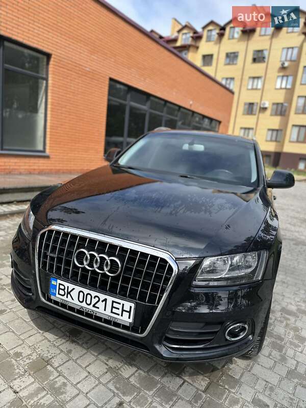 Позашляховик / Кросовер Audi Q5 2012 в 