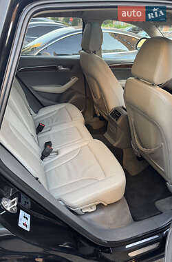 Внедорожник / Кроссовер Audi Q5 2012 в 