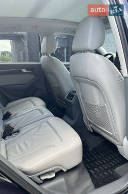 Внедорожник / Кроссовер Audi Q5 2016 в 