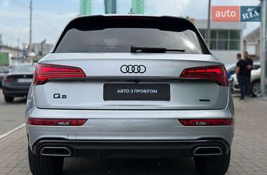 Внедорожник / Кроссовер Audi Q5 2022 в 