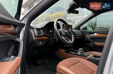 Внедорожник / Кроссовер Audi Q5 2022 в 