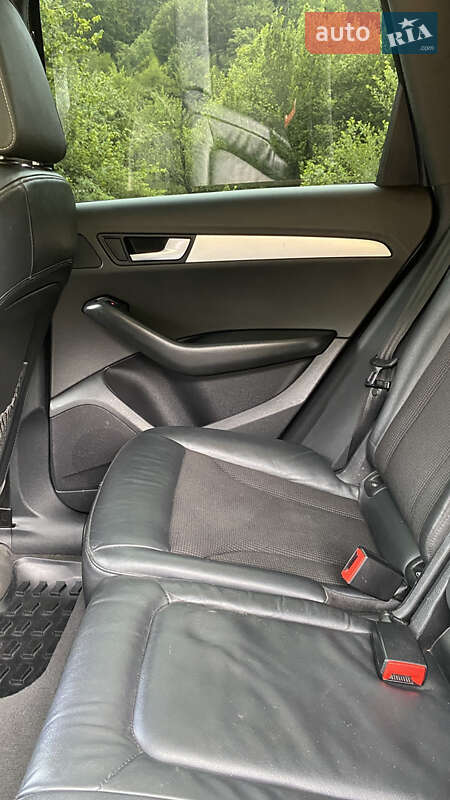 Позашляховик / Кросовер Audi Q5 2010 в Ужгороді