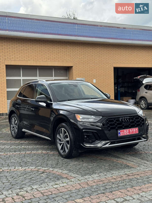 Позашляховик / Кросовер Audi Q5 2021 в Луцьку