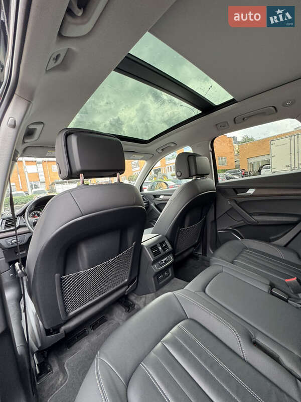 Позашляховик / Кросовер Audi Q5 2021 в Луцьку