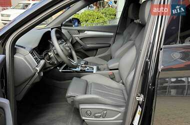 Внедорожник / Кроссовер Audi Q5 2024 в 