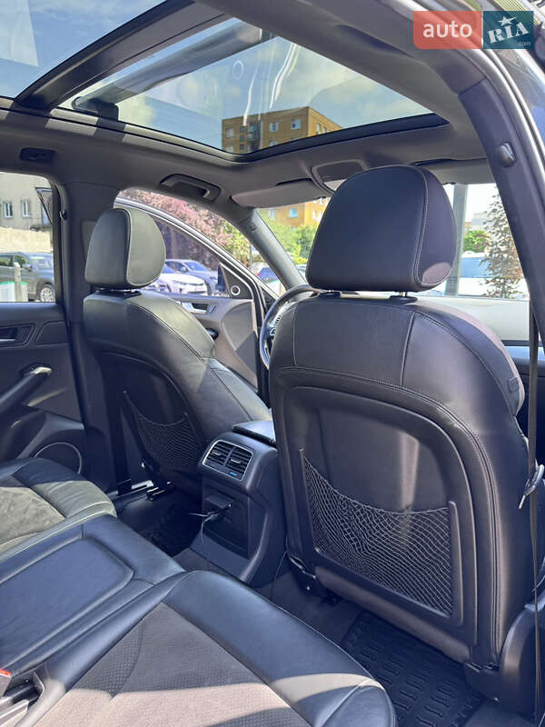 Позашляховик / Кросовер Audi Q5 2011 в Ужгороді