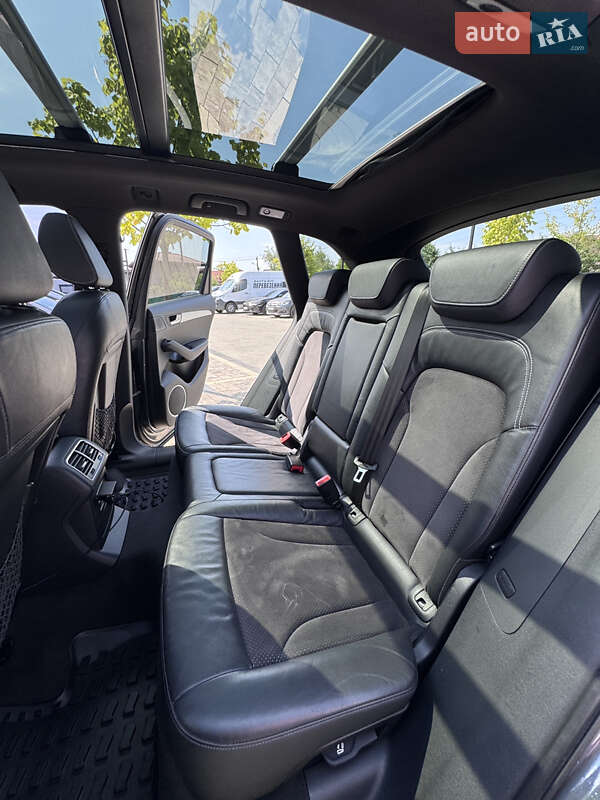 Позашляховик / Кросовер Audi Q5 2011 в Ужгороді