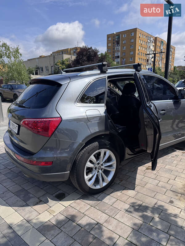 Позашляховик / Кросовер Audi Q5 2011 в Ужгороді