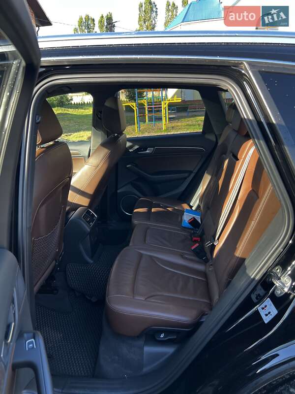 Позашляховик / Кросовер Audi Q5 2014 в Чернівцях