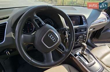 Внедорожник / Кроссовер Audi Q5 2011 в 