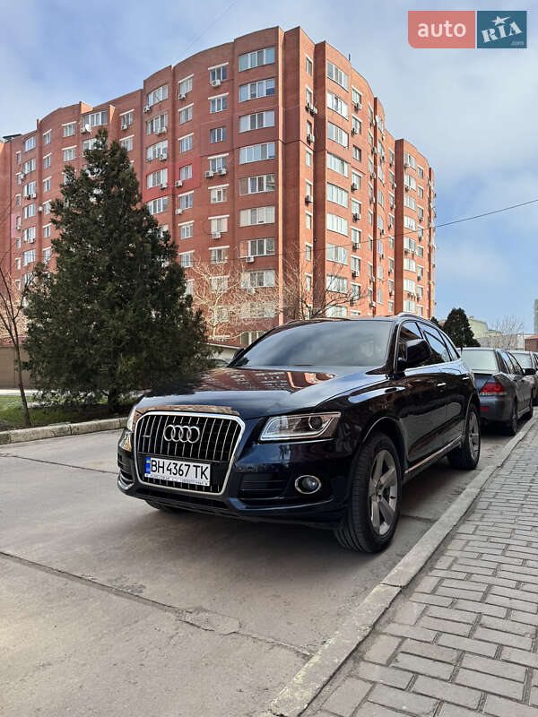 Внедорожник / Кроссовер Audi Q5 2015 в 
