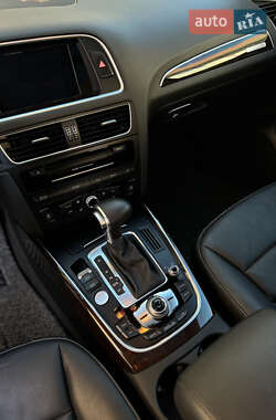 Внедорожник / Кроссовер Audi Q5 2015 в 