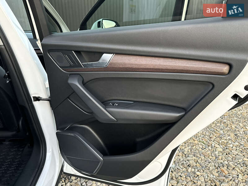 Внедорожник / Кроссовер Audi Q5 2021 в Стрые