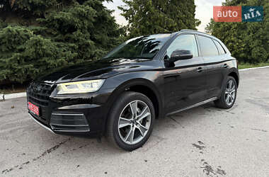 Внедорожник / Кроссовер Audi Q5 2019 в 