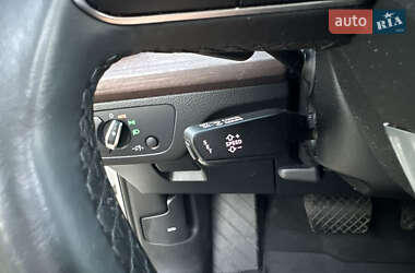 Внедорожник / Кроссовер Audi Q5 2021 в 