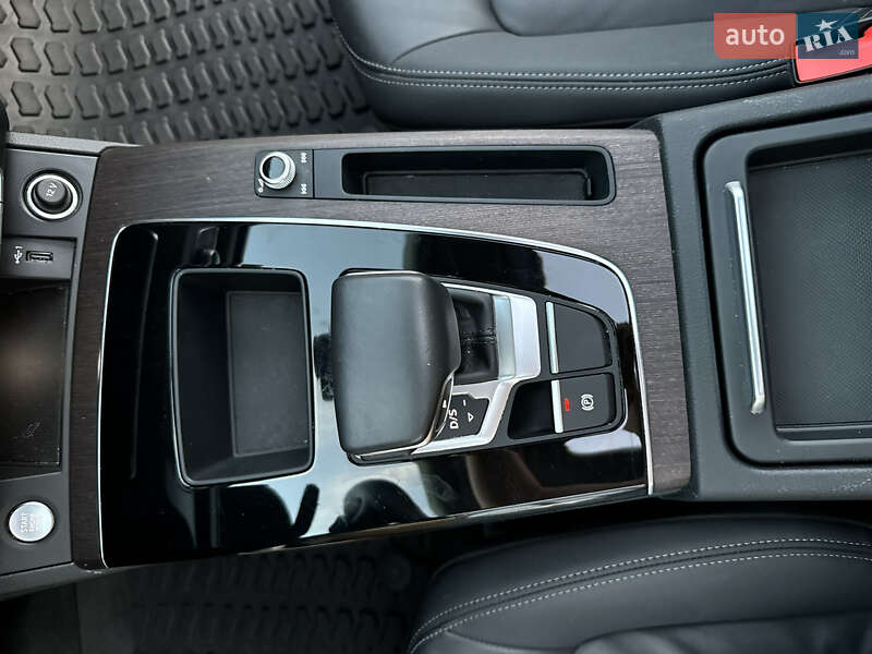 Внедорожник / Кроссовер Audi Q5 2021 в Стрые